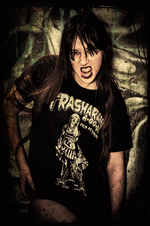 Soxie Liqueur'e Modelling single colour Trasharama a-go-go tshirt